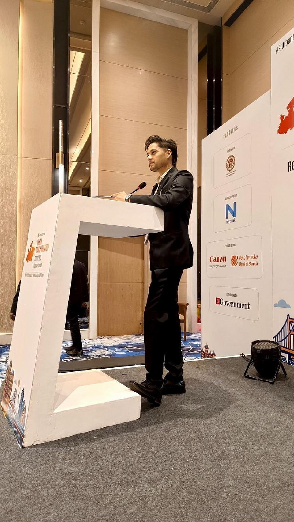 Avnish Ahirwar family